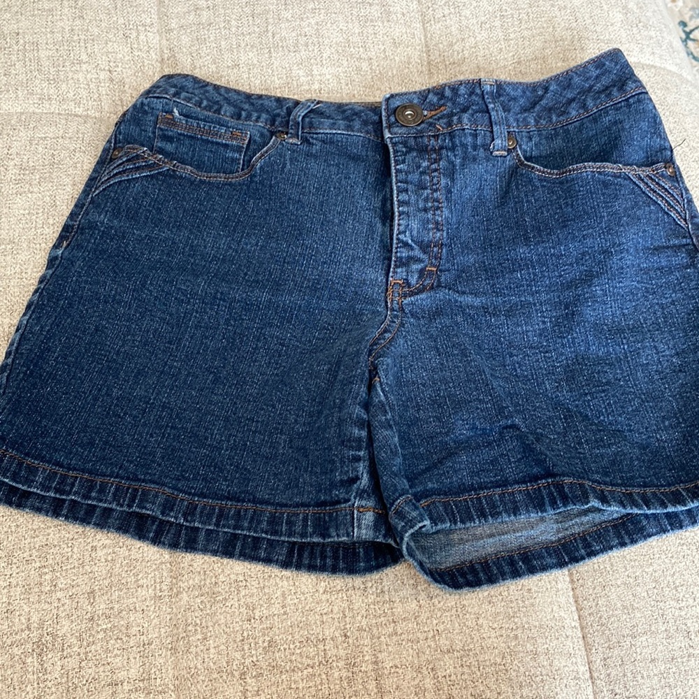 St John’s Bay Blue Jean shorts size 8